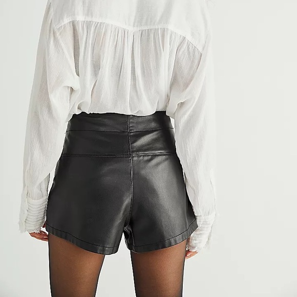 Free People Black Faux Leather Asymmetrical Wrap Emmy Mini Skort size 6 - Picture 2 of 9